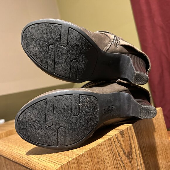 Fergalicious by Fergie brown boots Size 6.5 - Picture 12 of 12